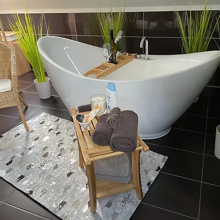 Modernes Am Stadtrand Von Hamburg *